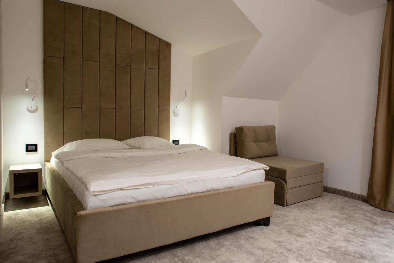 Hotel Roman Maramures - Ski & Spa Resort Statjunea Borsa Exterior photo